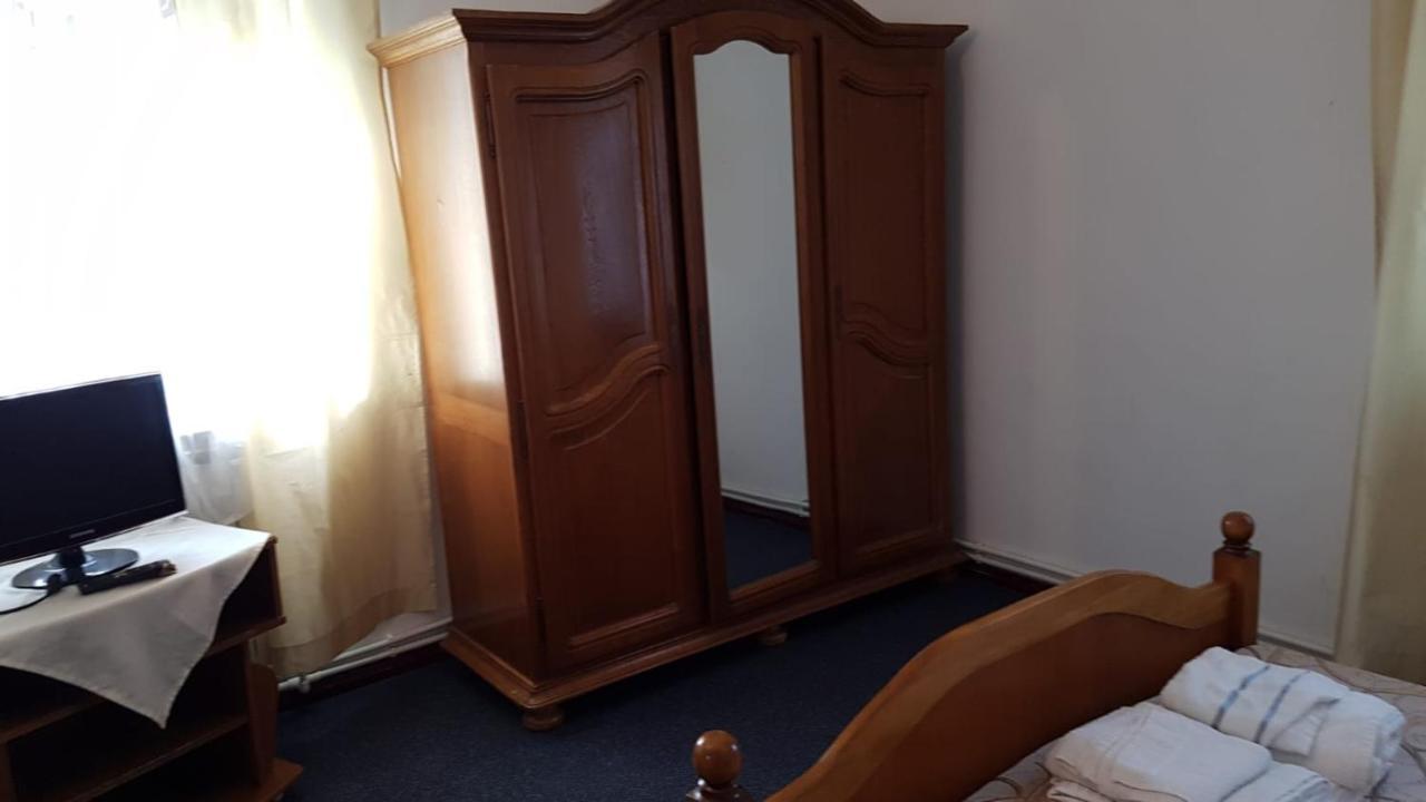 Pensiune Restaurant Arconi Năvodari Esterno foto