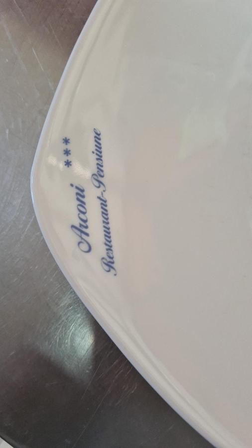 Pensiune Restaurant Arconi Năvodari Esterno foto
