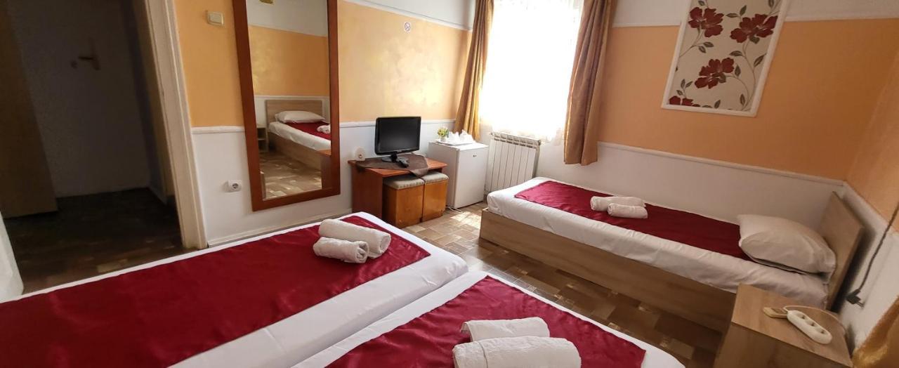 Pensiune Restaurant Arconi Năvodari Esterno foto