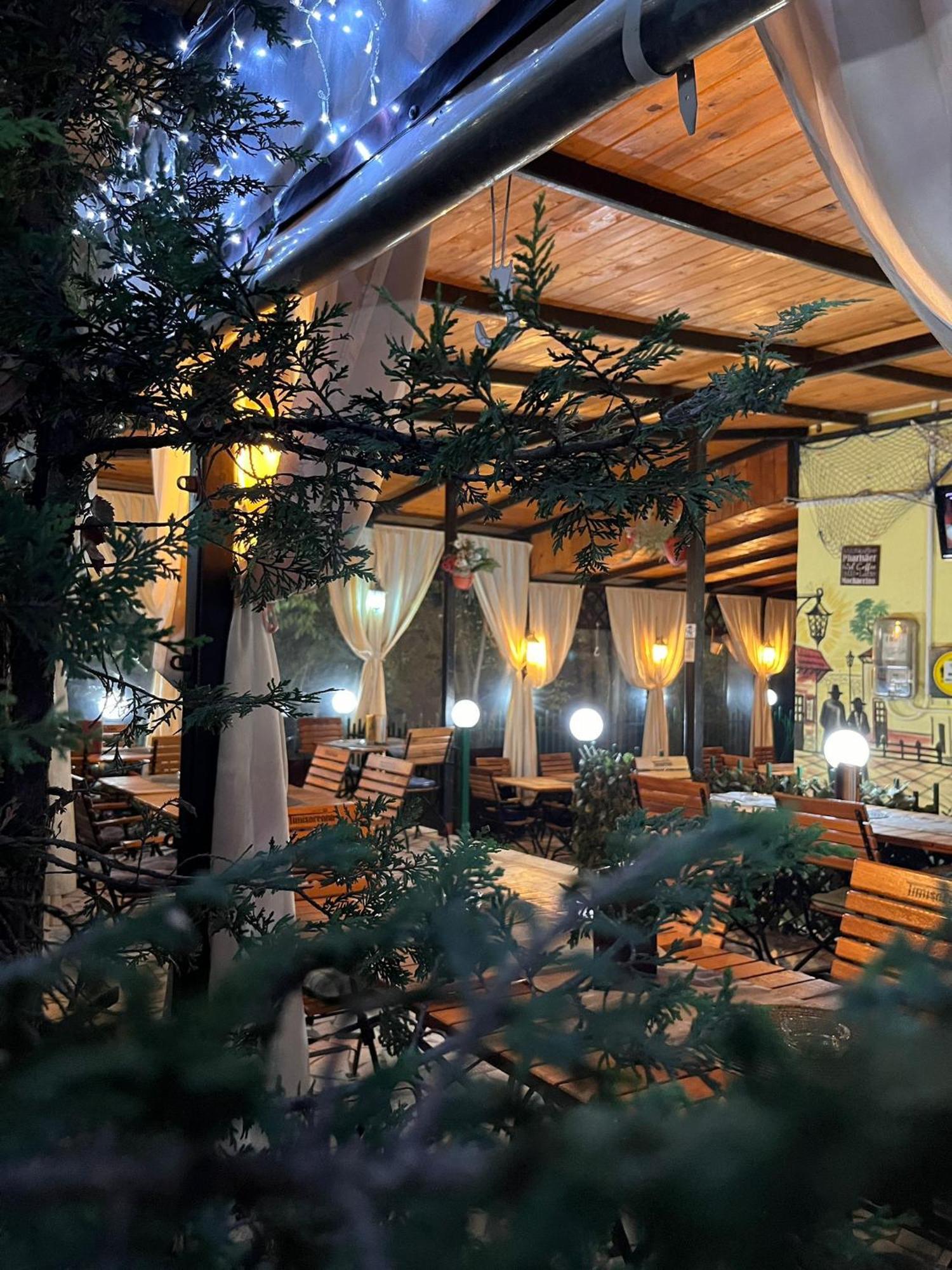 Pensiune Restaurant Arconi Năvodari Esterno foto